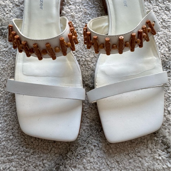 Vintage Naturalizer sandals white leather block heel slip on double strap 8.5 - Picture 5 of 13